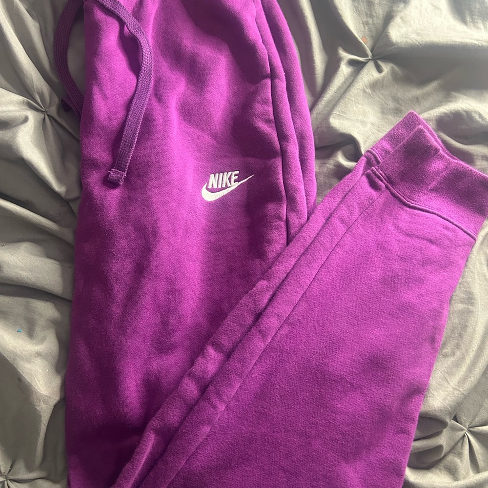 Nike Fleece Joggers Women’s Small – Magenta Purple Sweatpants